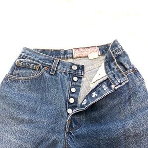 Vintage Levi’s button fly high waisted tapered 👖